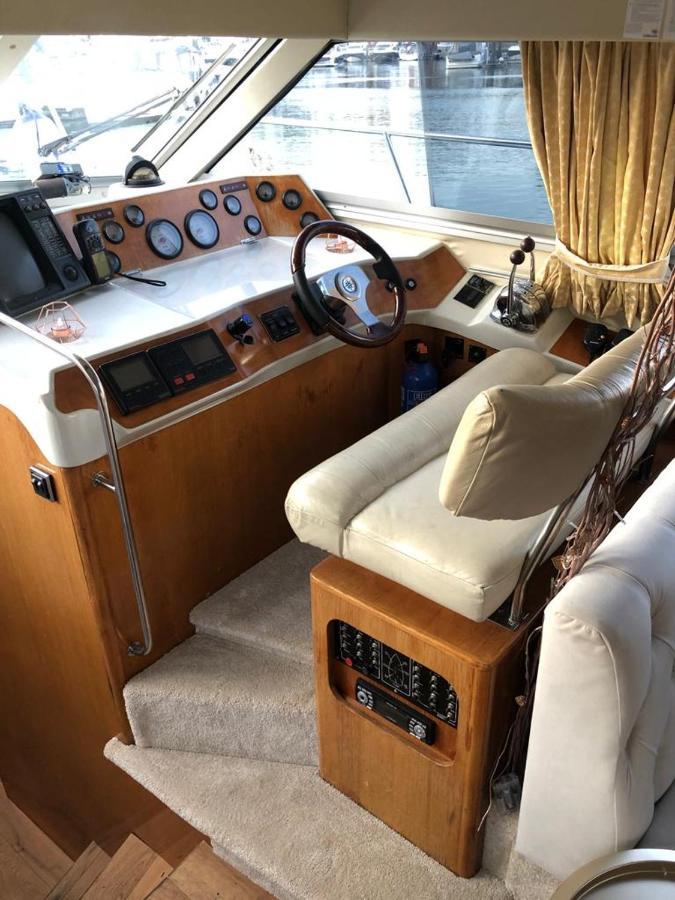 Luxury 40 Foot Yacht On 5 Star Ocean Village Marina Southampton - Minutes Away From City Centre And Cruise Terminals - Free Parking Included Kültér fotó